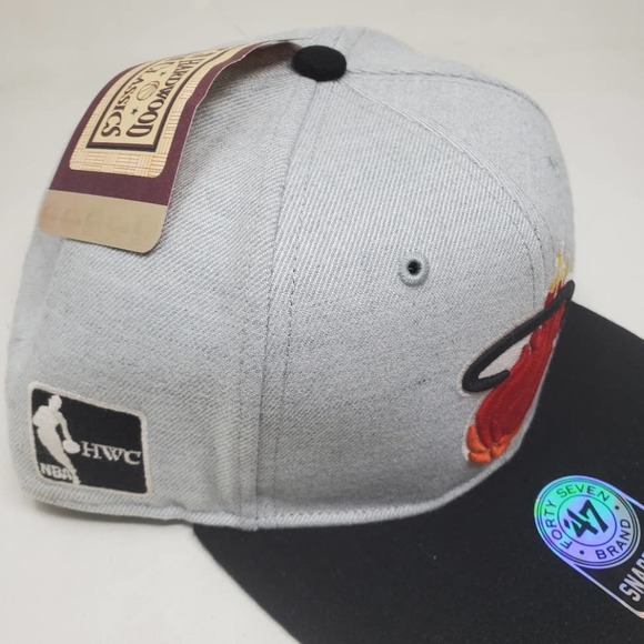 NBA 47 Brand Vintage Logo Snapback Cap - Miami Heat - Picture 3 of 5